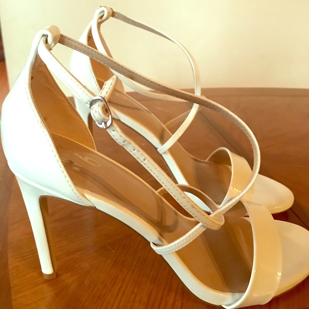 Worn once Mix No. 6 white stiletto heels